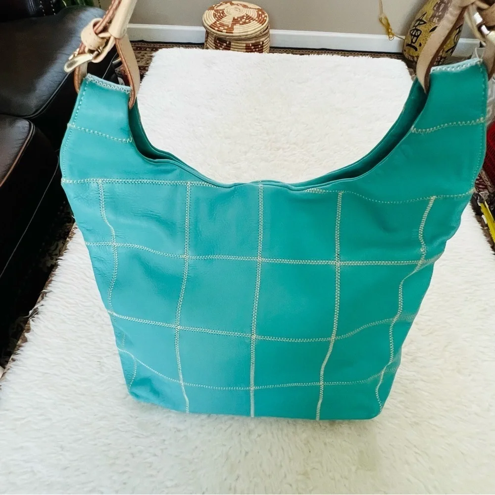 Ceci Ou Cela Plus Une Aqua Green Genuine Leather Shoulder/Hobo Bag